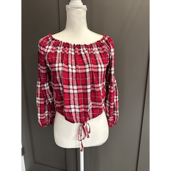 Hollister Tops - Holister Women's Size S Red White  Plaid Long Sleeve Crop Top
